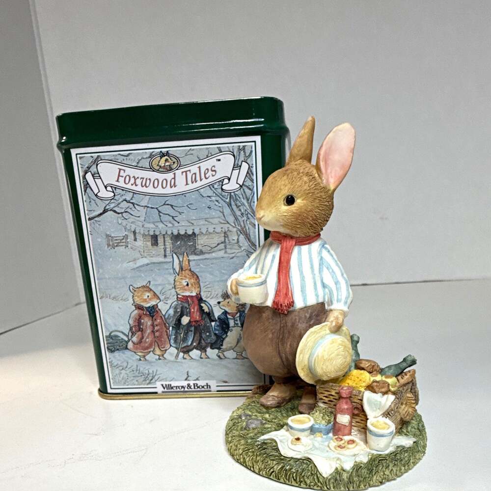 Villeroy & Boch Foxwood Tales Rue Rabbit Ceramic Figurine w/ Tin no lid 08-1650